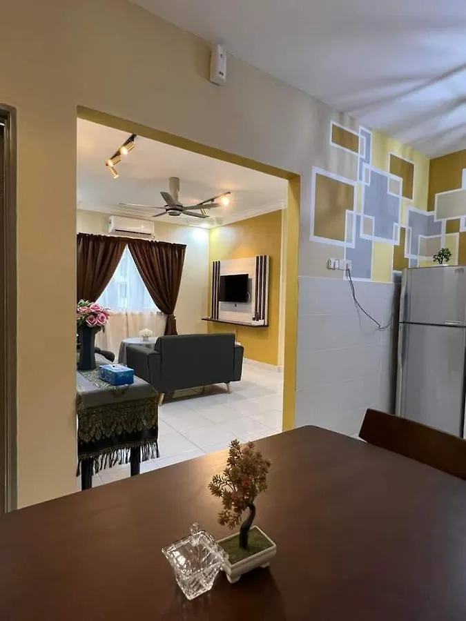 My Chillex Homestay#Muslim Guest Only#3R 2B Apartment In Penang# George Town 0*,  Malásia